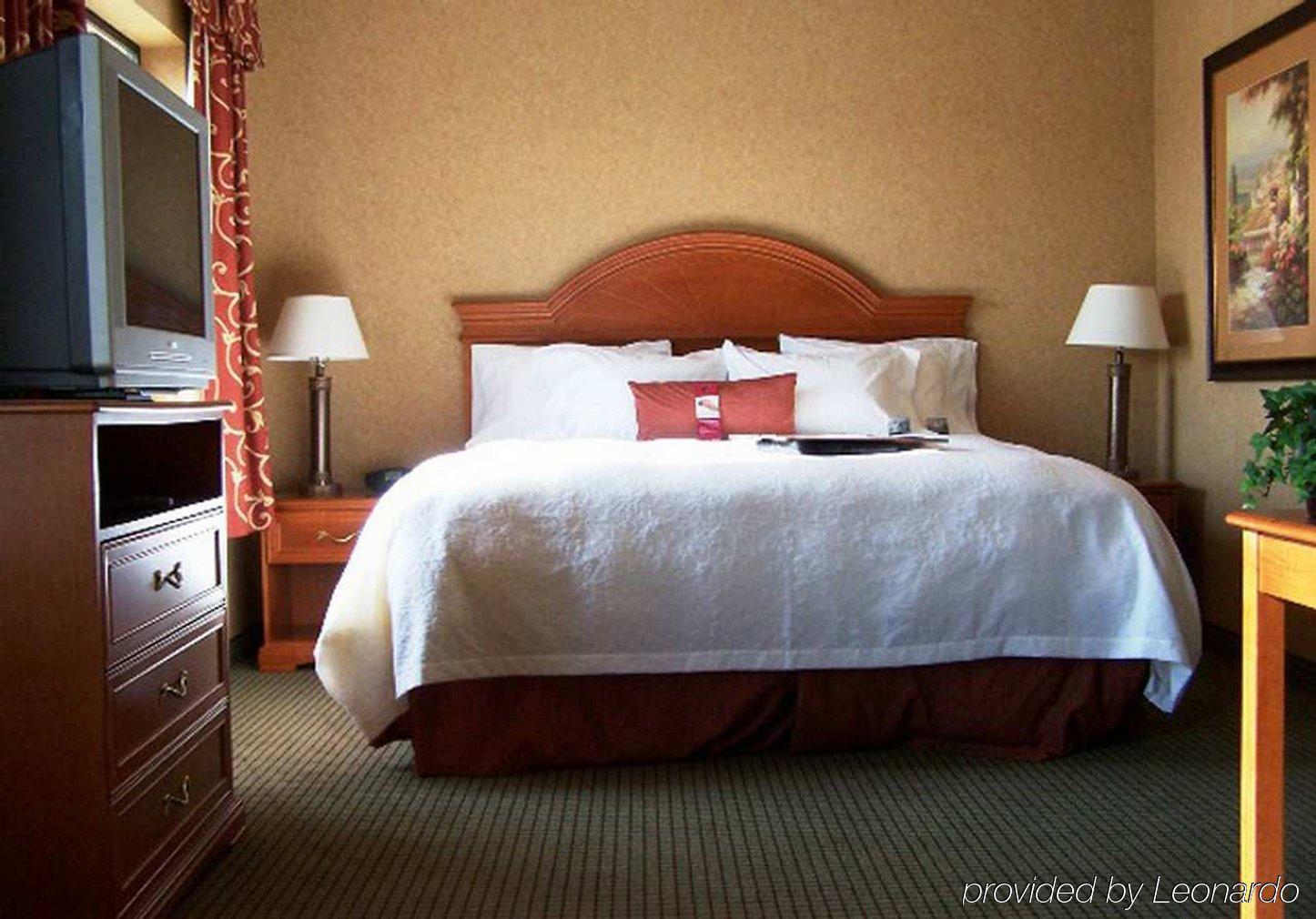 Hampton Inn & Suites Yuba City Room photo