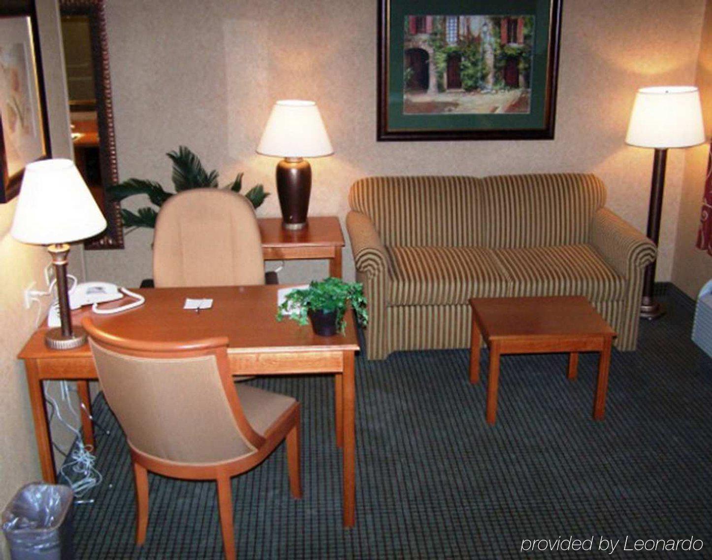 Hampton Inn & Suites Yuba City Room photo